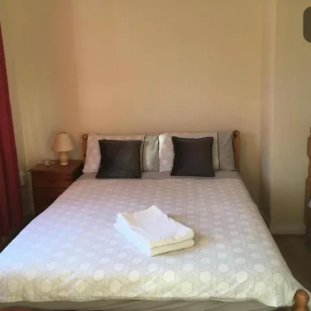 Habitación en casa particular Private Bedrooms At Student Rahoon