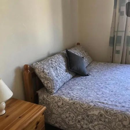 Private Bedrooms At Student Rahoon 戈尔韦