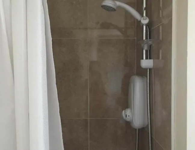 Private Bedrooms At Student Rahoon 戈尔韦