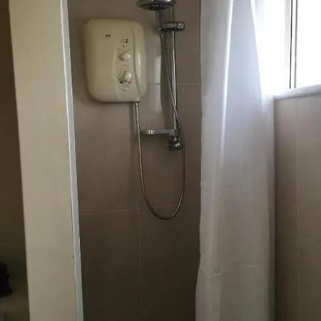 Private Bedrooms At Student Rahoon 民宿 戈尔韦