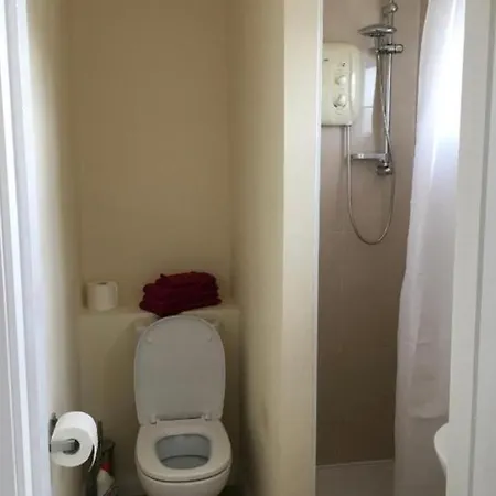 Private Bedrooms At Student Rahoon * 戈尔韦