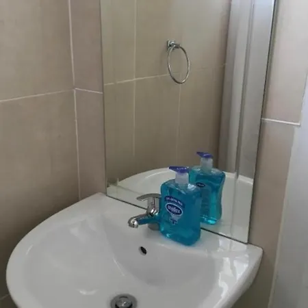 Private Bedrooms At Student Rahoon