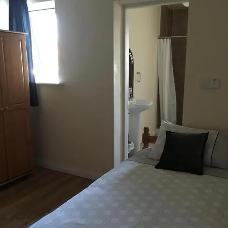 Quarto em Acomodações Particulares Private Bedrooms At Student Rahoon
