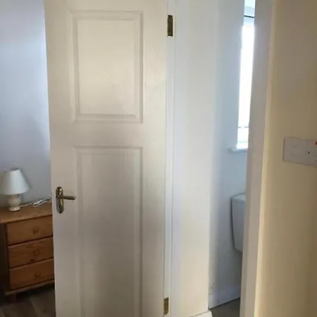 Private Bedrooms At Student Rahoon 戈尔韦