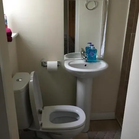 Private Bedrooms At Student Rahoon 戈尔韦