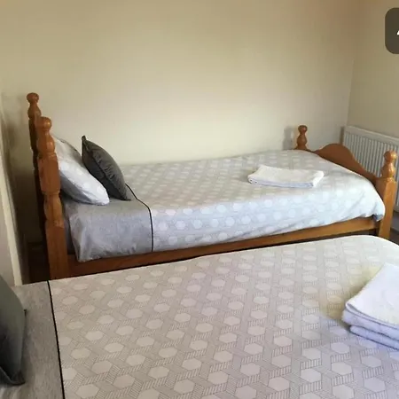 Private Bedrooms At Student Rahoon 民宿 戈尔韦