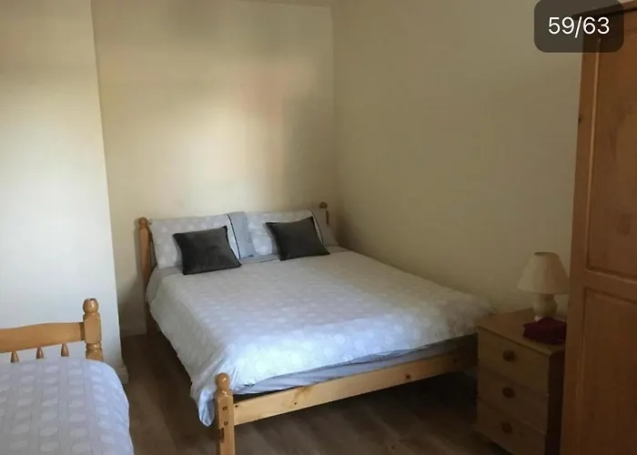Private Bedrooms At Student Rahoon
