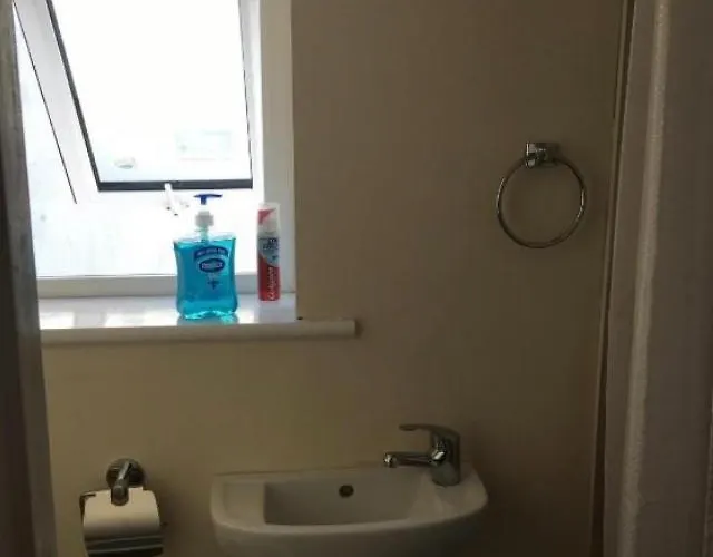 Quarto em Acomodações Particulares Private Bedrooms At Student Rahoon