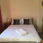 Проживание в семье Private Bedrooms At Student Rahoon