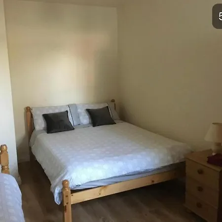 Private Bedrooms At Student Rahoon