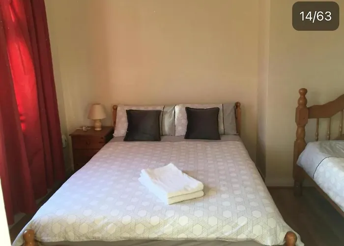 Habitación en casa particular Private Bedrooms At Student Rahoon