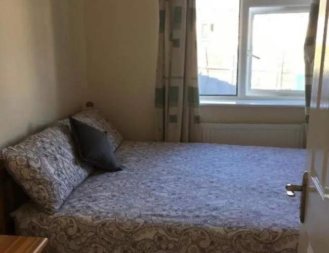 Habitación en casa particular Private Bedrooms At Student Rahoon