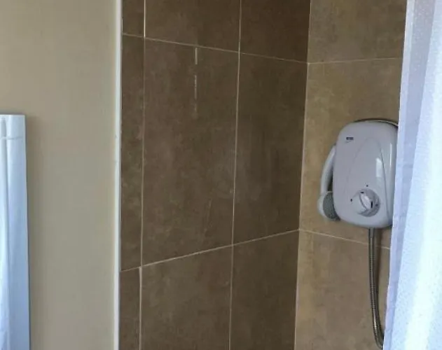 Private Bedrooms At Student Rahoon Habitación en casa particular Galway