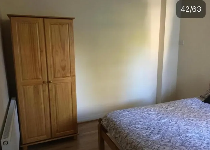 Private Bedrooms At Student Rahoon *