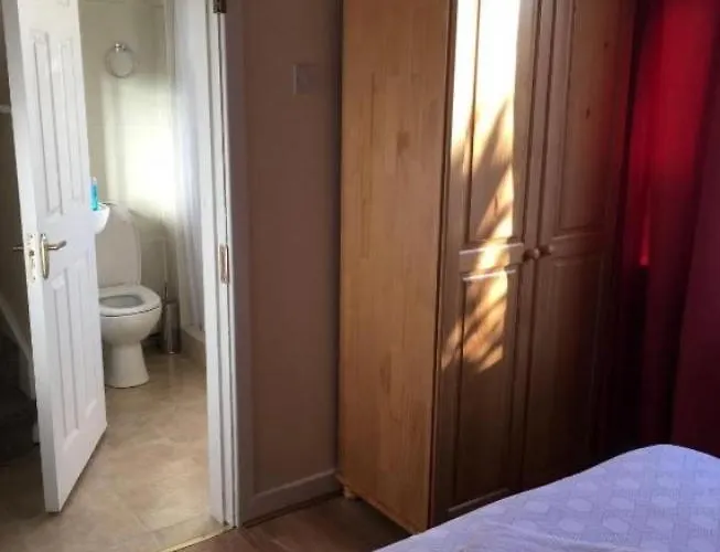 Habitación en casa particular Private Bedrooms At Student Rahoon